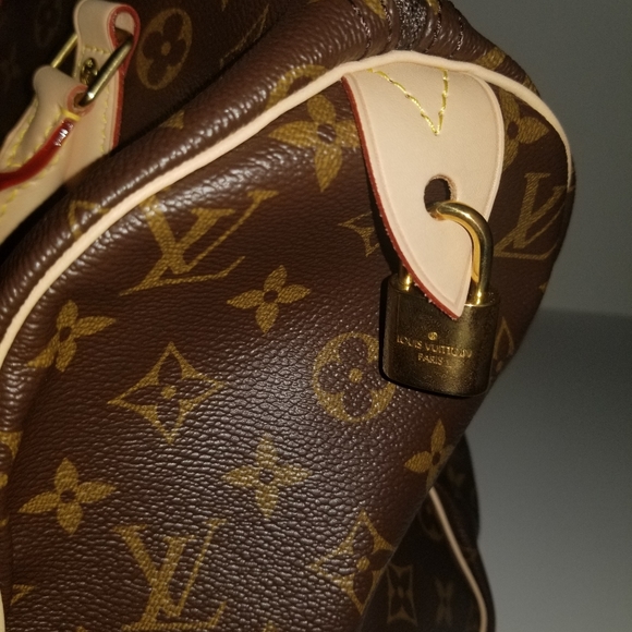 Louis Vuitton Speedy 30